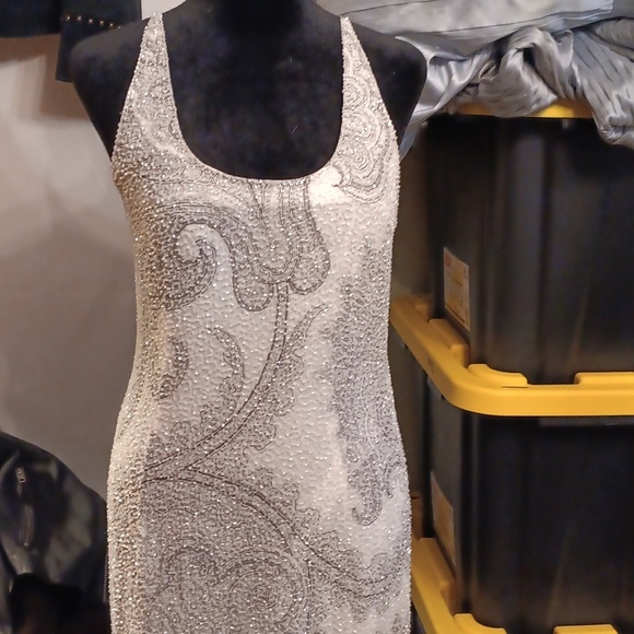 Kay Unger Beaded Silk Evening Dress Size 8 - Picture 3 of 9